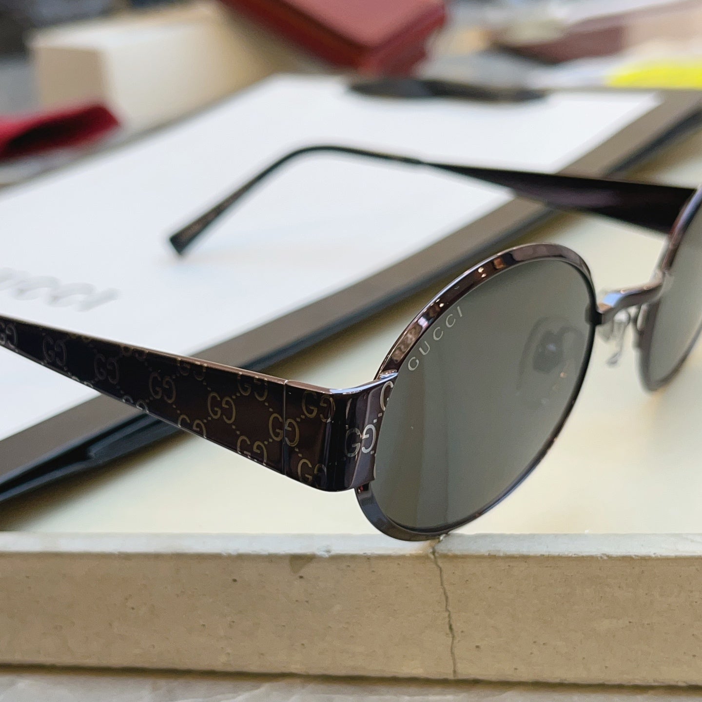 Gucci GG1854S Fashion Black Lens Sunglasses for Men & Women - 431392 - detail image 4