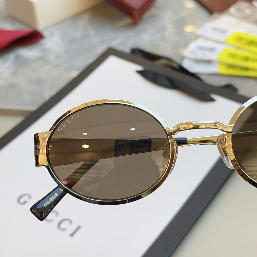 Gucci GG1854S Fashion Black Lens Sunglasses for Men & Women - detail image 4