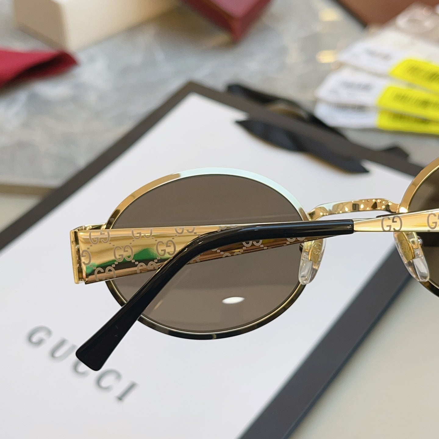 Gucci GG1854S Fashion Black Lens Sunglasses for Men & Women - detail image 5