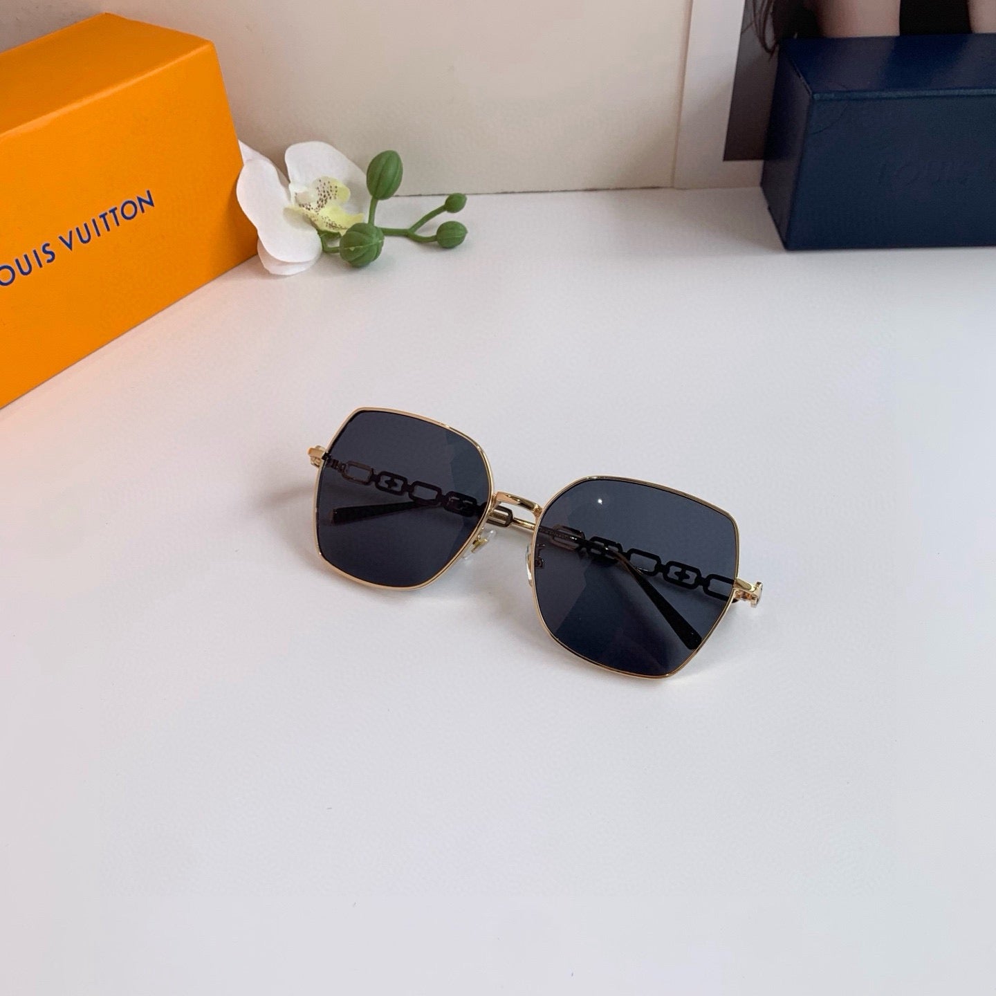 Louis Vuitton Square Silver Lens Sunglasses for Men & Women - 431222