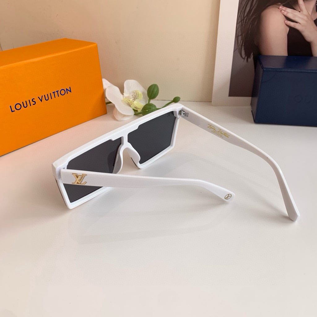 Louis Vuitton Square Black Lens Sunglasses for Men & Women - 431104 - detail image 2
