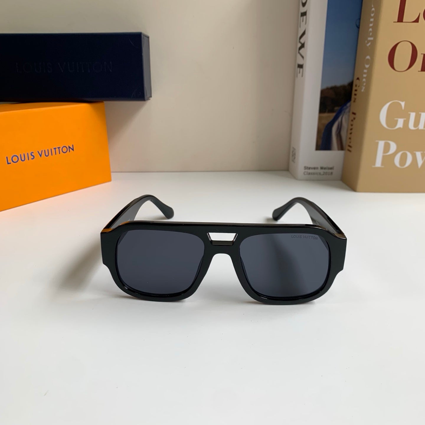 Louis Vuitton Square Black Lens Sunglasses for Men & Women - 431109 - detail image 3