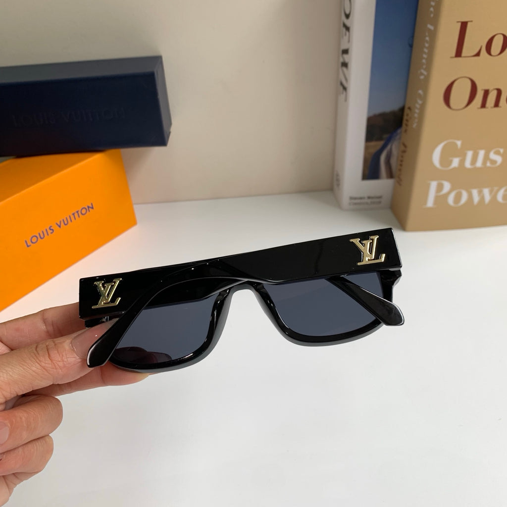 Louis Vuitton Square Black Lens Sunglasses for Men & Women - 431109 - detail image 9