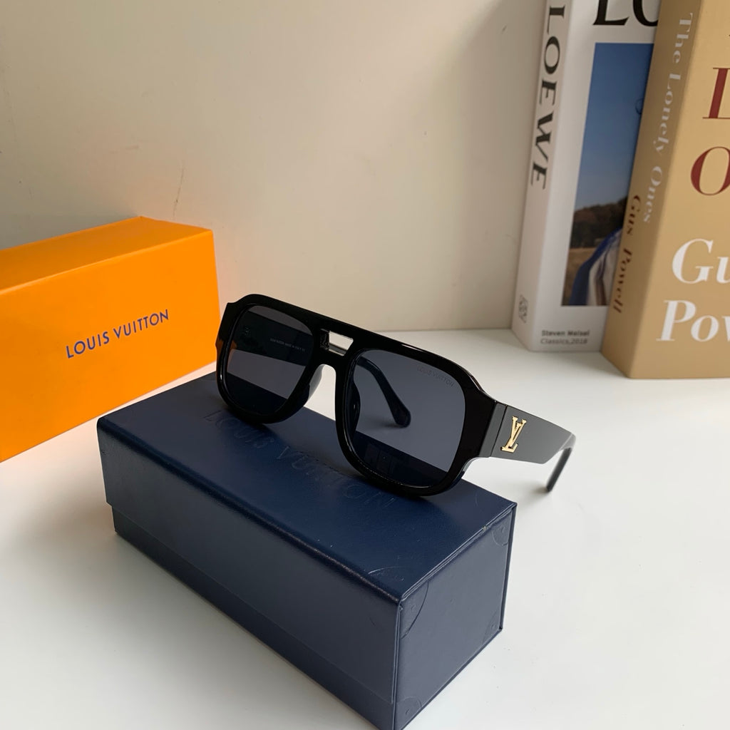Louis Vuitton Square Black Lens Sunglasses for Men & Women - 431109 - detail image 5