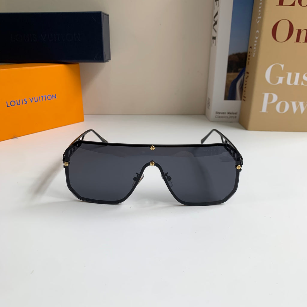 Louis Vuitton Square Black Lens Sunglasses for Men & Women - 464756 - detail image 3