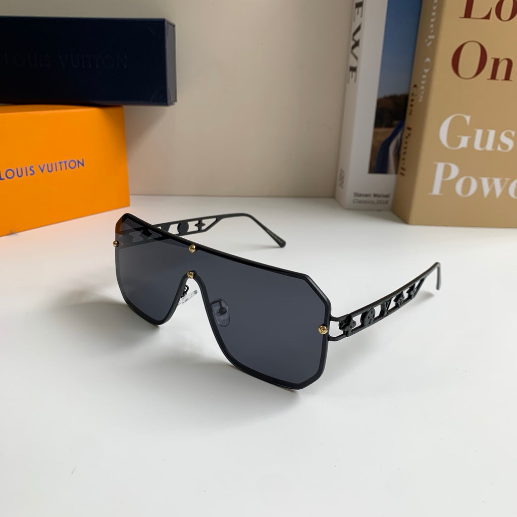 Louis Vuitton Square Black Lens Sunglasses for Men & Women - 464756 - detail image 2