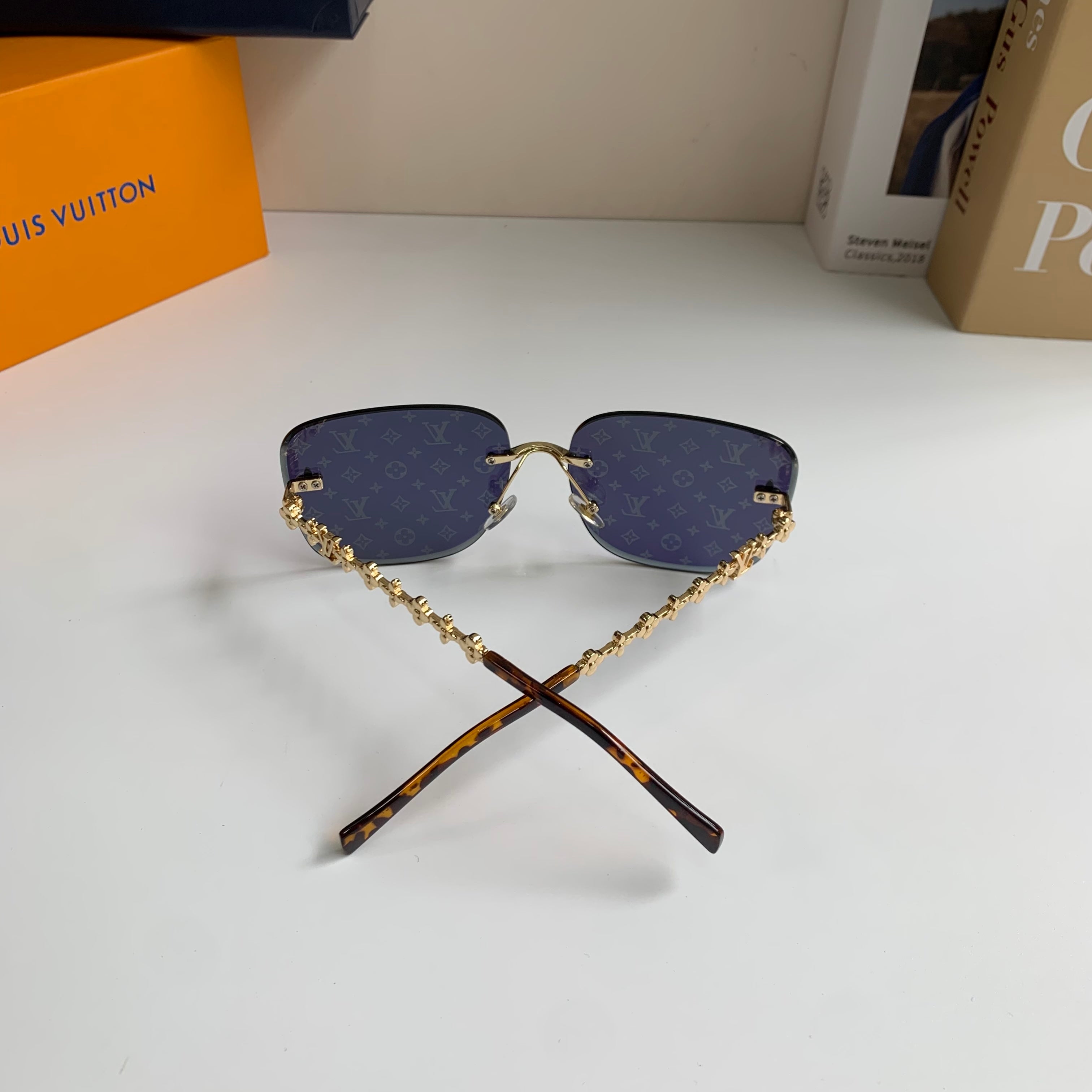 Louis Vuitton Square Silver Lens Sunglasses for Men & Women - 464629 - detail image 7