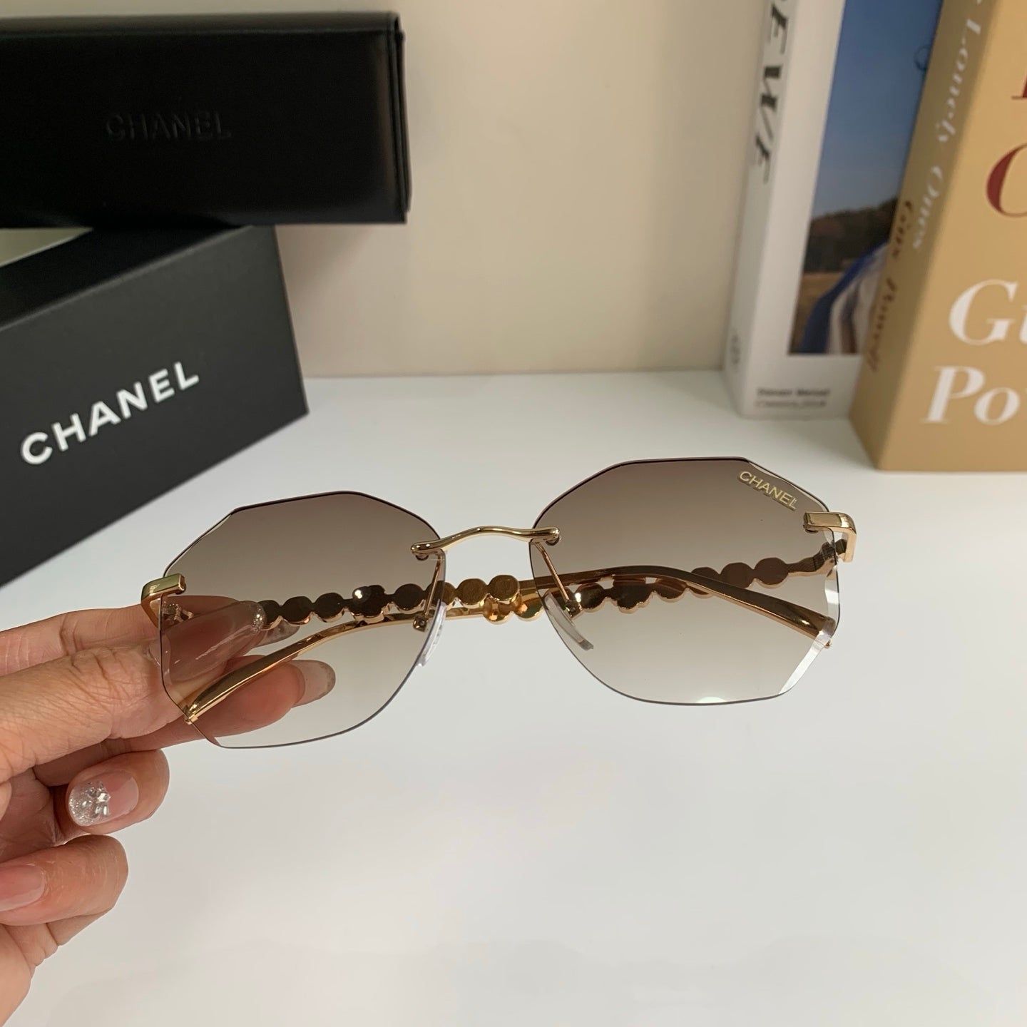 Chanel Fashion Silver Lens Sunglasses for Men & Women - 486516 - detail image 4