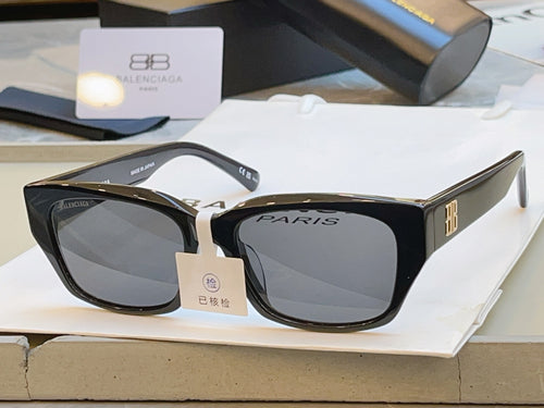 Balenciaga BB0480SK Fashion Black Lens Sunglasses for Men & Women - 487511 - detail image 2