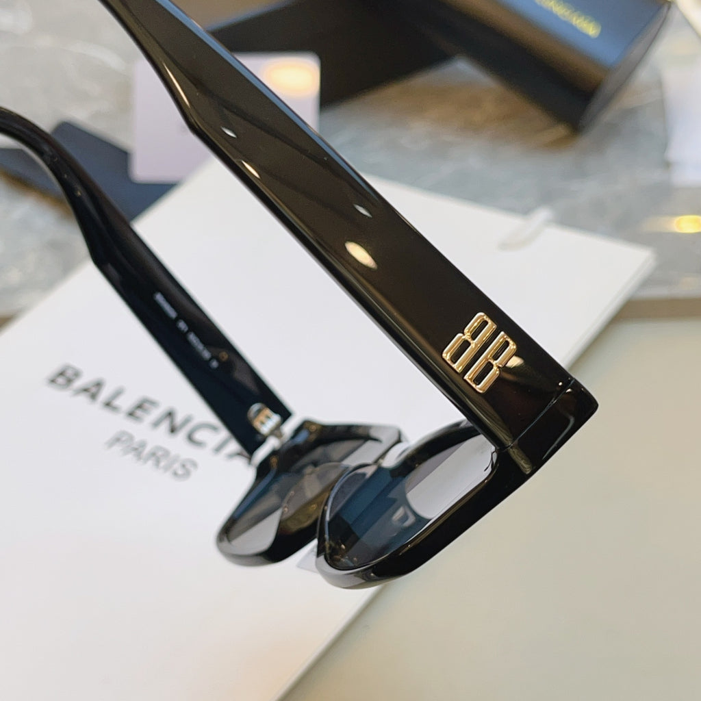 Balenciaga BB0480SK Fashion Black Lens Sunglasses for Men & Women - 487511 - detail image 8
