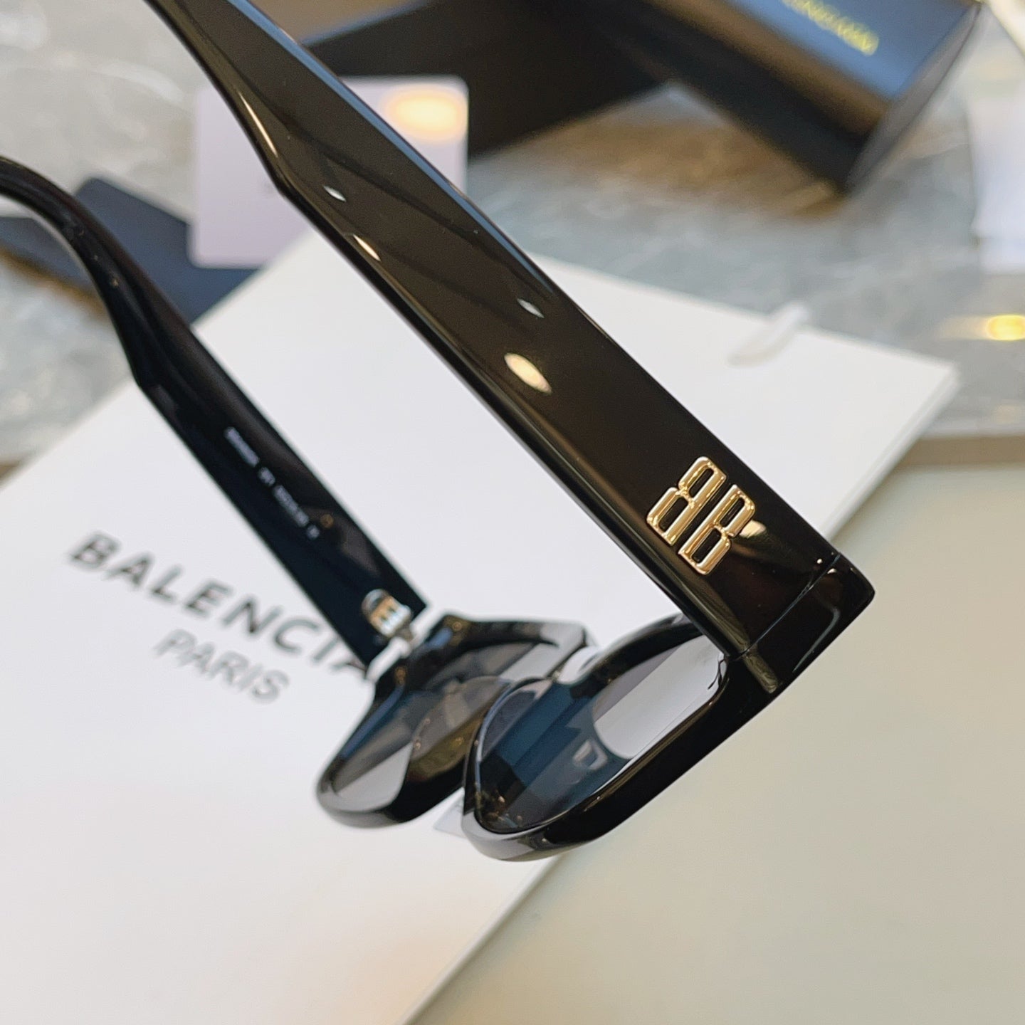 Balenciaga BB0480SK Fashion Black Lens Sunglasses for Men & Women - 487511 - detail image 8