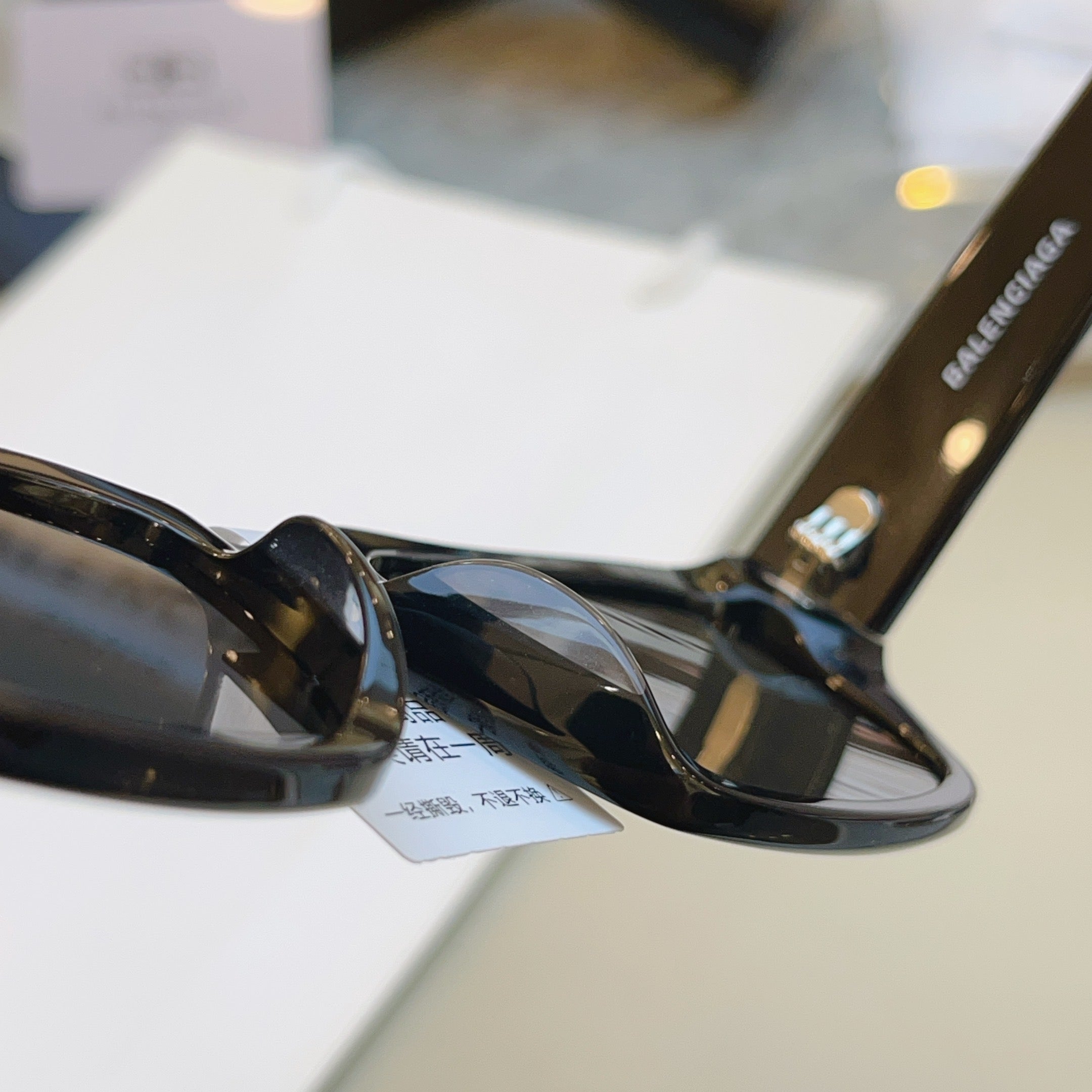 Balenciaga BB0480SK Fashion Black Lens Sunglasses for Men & Women - 487511 - detail image 9