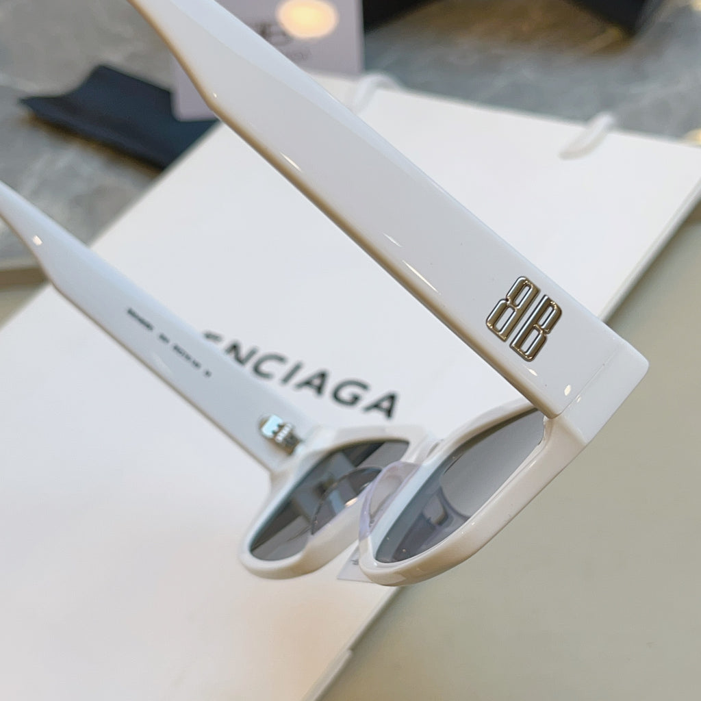 Balenciaga BB0480SK Fashion Black Lens Sunglasses for Men & Women - 487513 - detail image 7