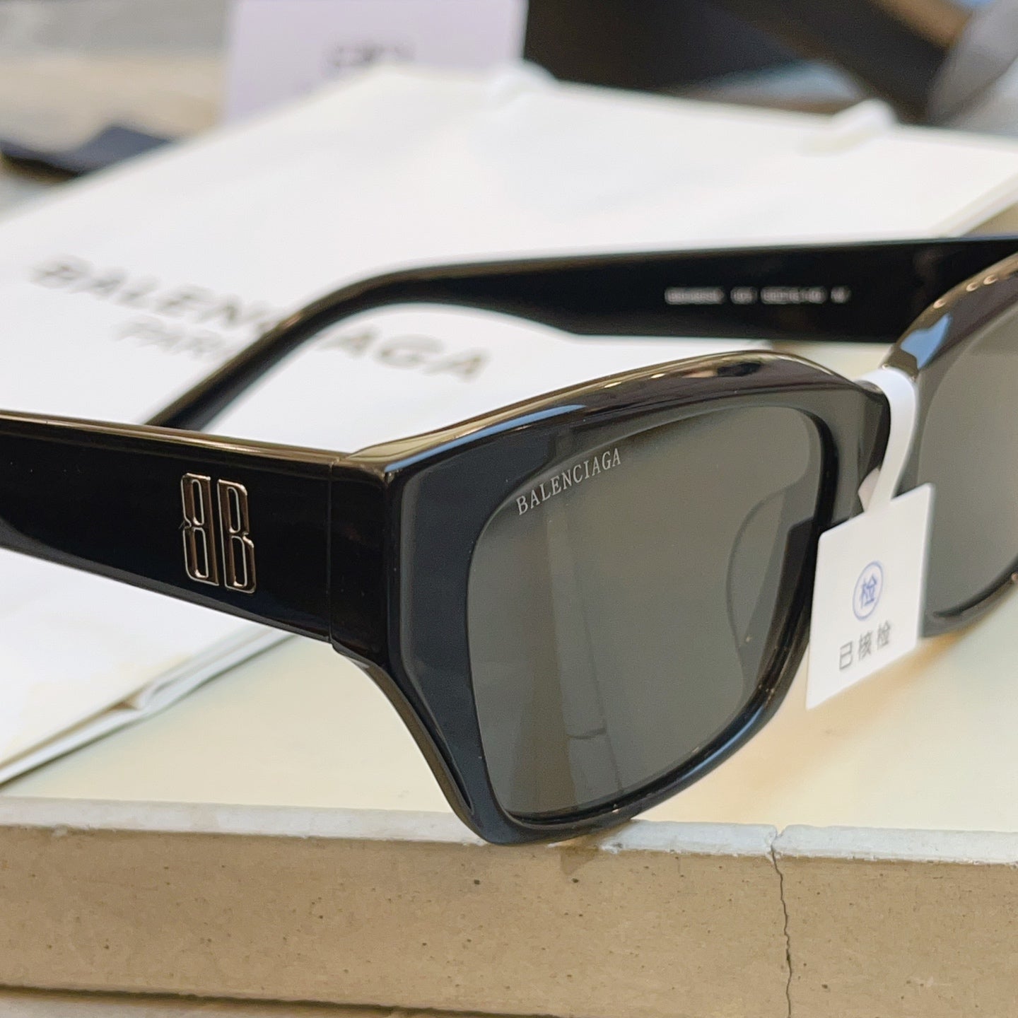 Balenciaga BB0480SK Fashion Black Lens Sunglasses for Men & Women - detail image 5