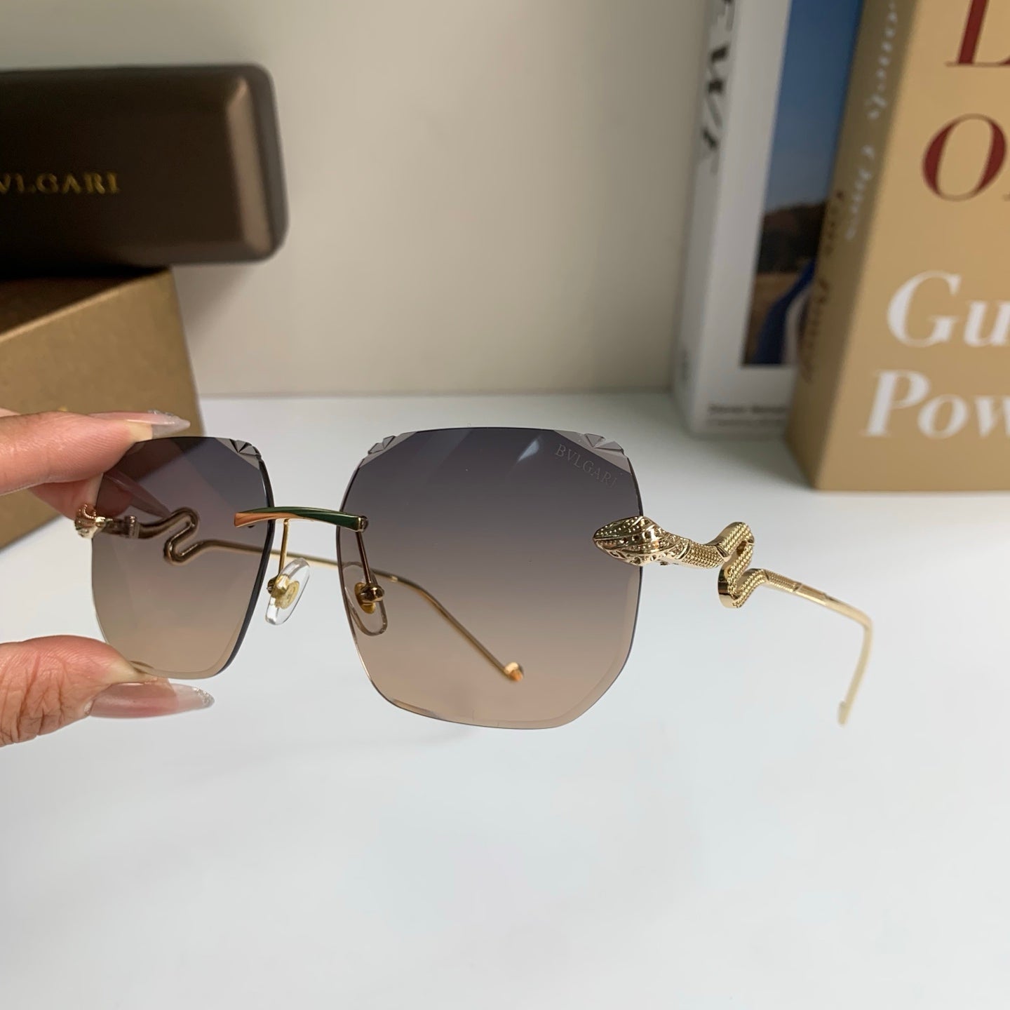 Bottega Veneta Fashion Silver Lens Sunglasses for Men & Women - 416437 - detail image 6
