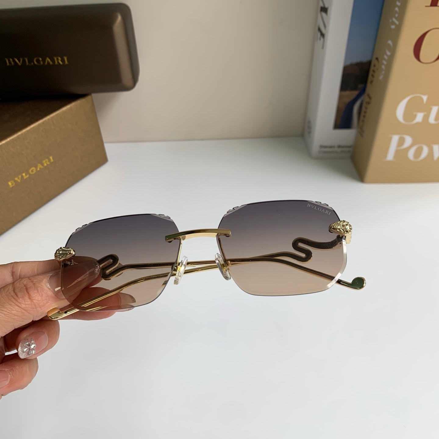 Bottega Veneta Fashion Silver Lens Sunglasses for Men & Women - 416437 - detail image 3