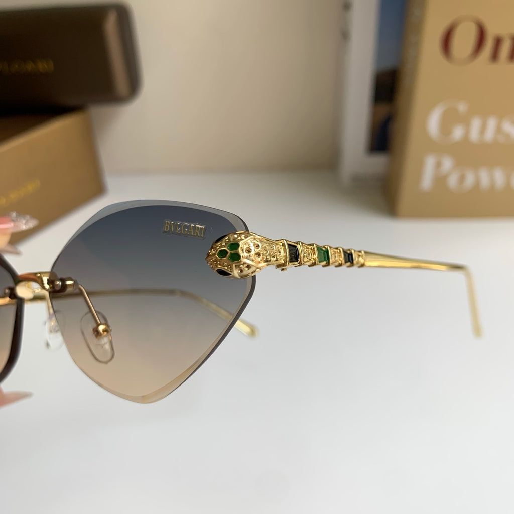 Bottega Veneta Cat-Eye Silver Lens Sunglasses for Men & Women - 432910 - detail image 6