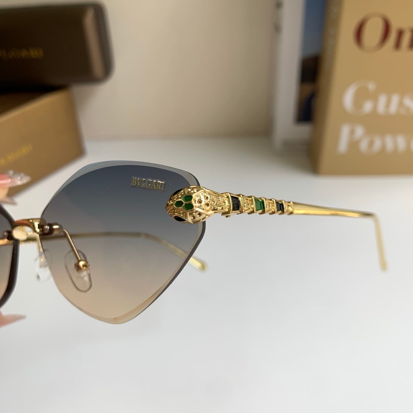 Bottega Veneta Cat-Eye Silver Lens Sunglasses for Men & Women - 432910 - detail image 6