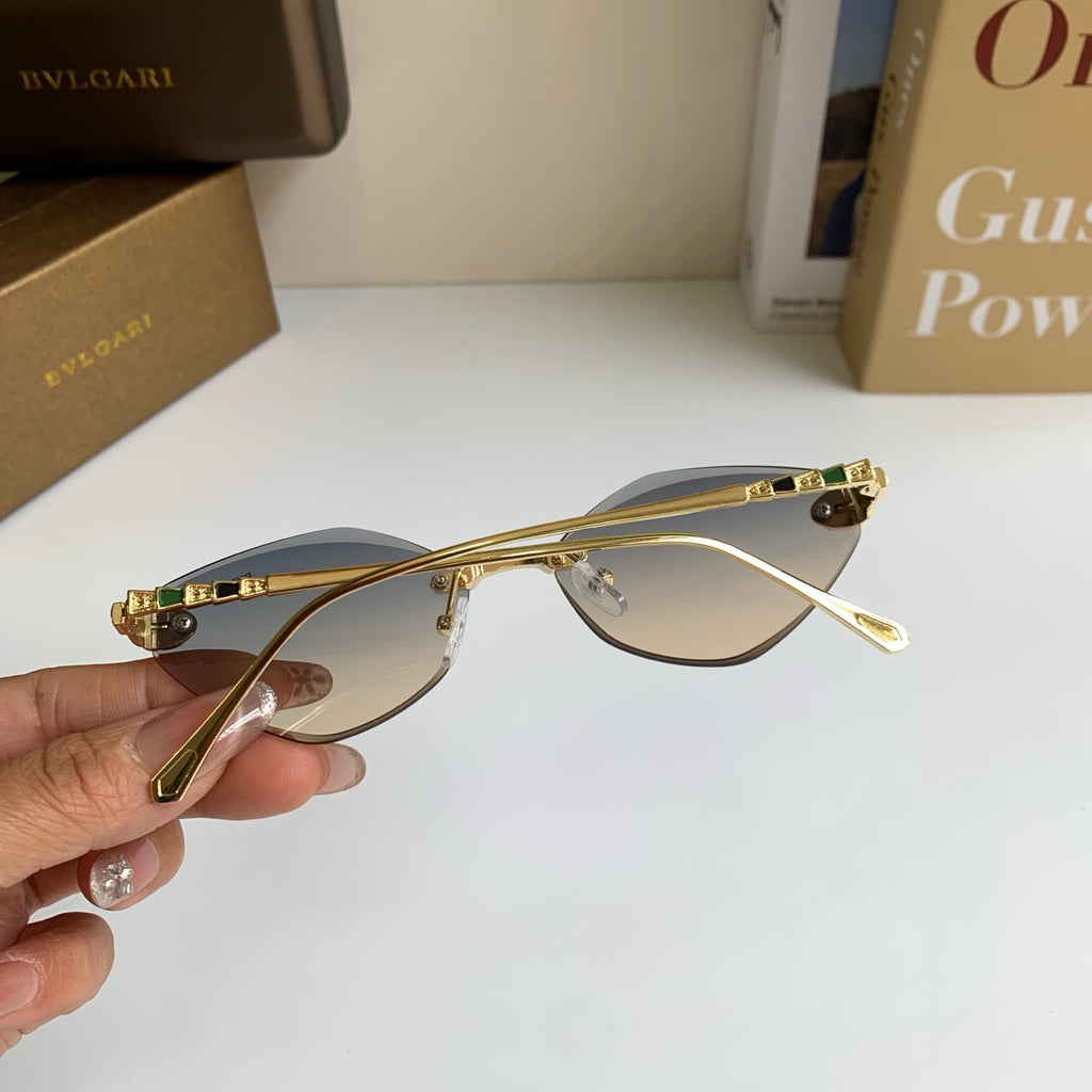 Bottega Veneta Cat-Eye Silver Lens Sunglasses for Men & Women - 432910 - detail image 8
