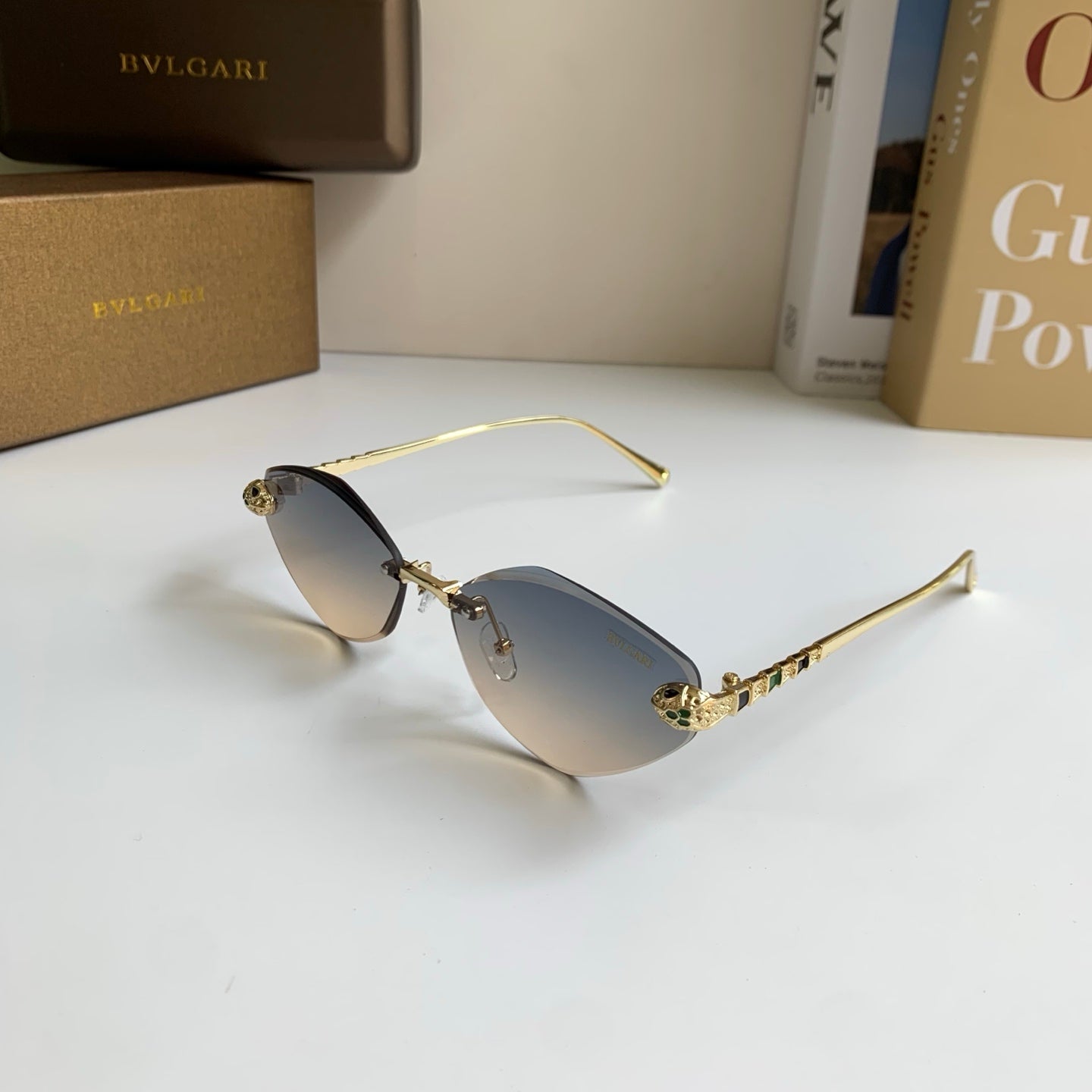 Bottega Veneta Cat-Eye Silver Lens Sunglasses for Men & Women - 432910 - detail image 2