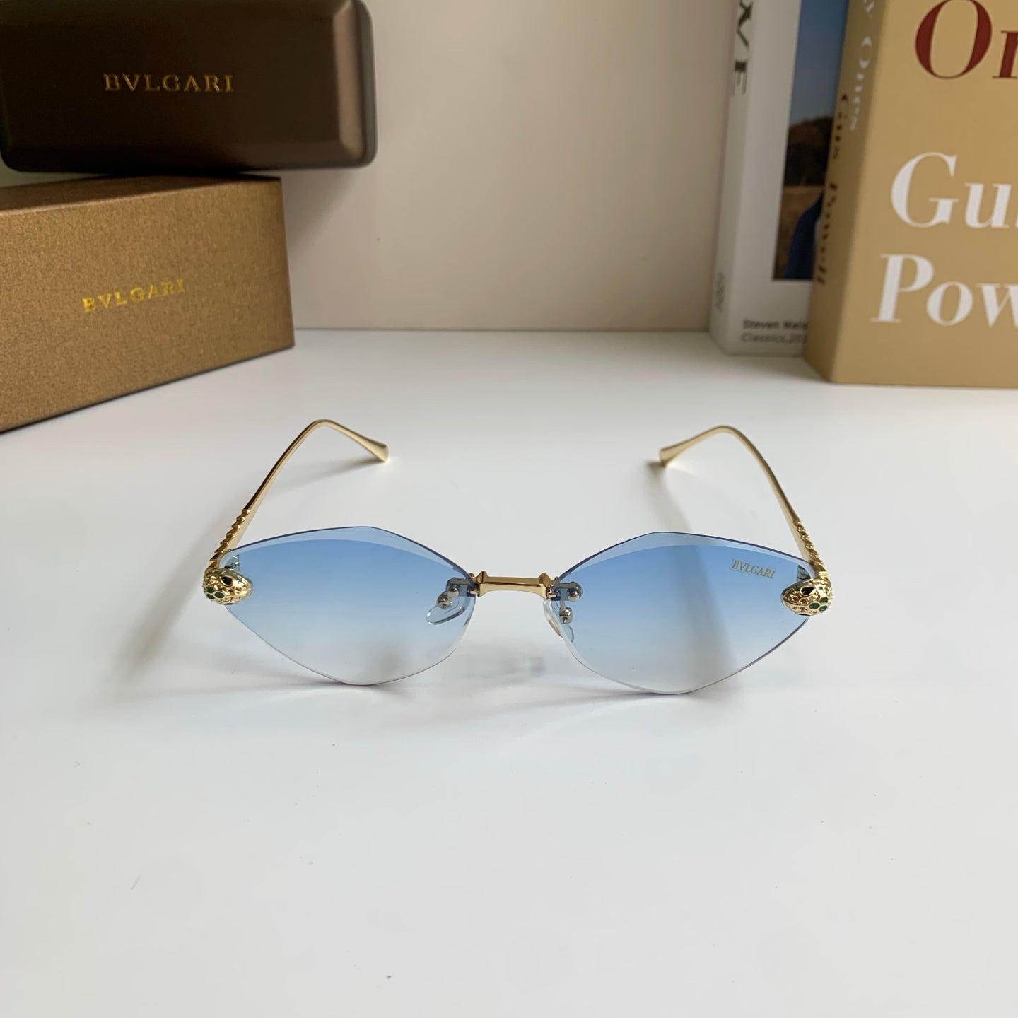 Bottega Veneta Cat-Eye Silver Lens Sunglasses for Men & Women - 432911 - detail image 3