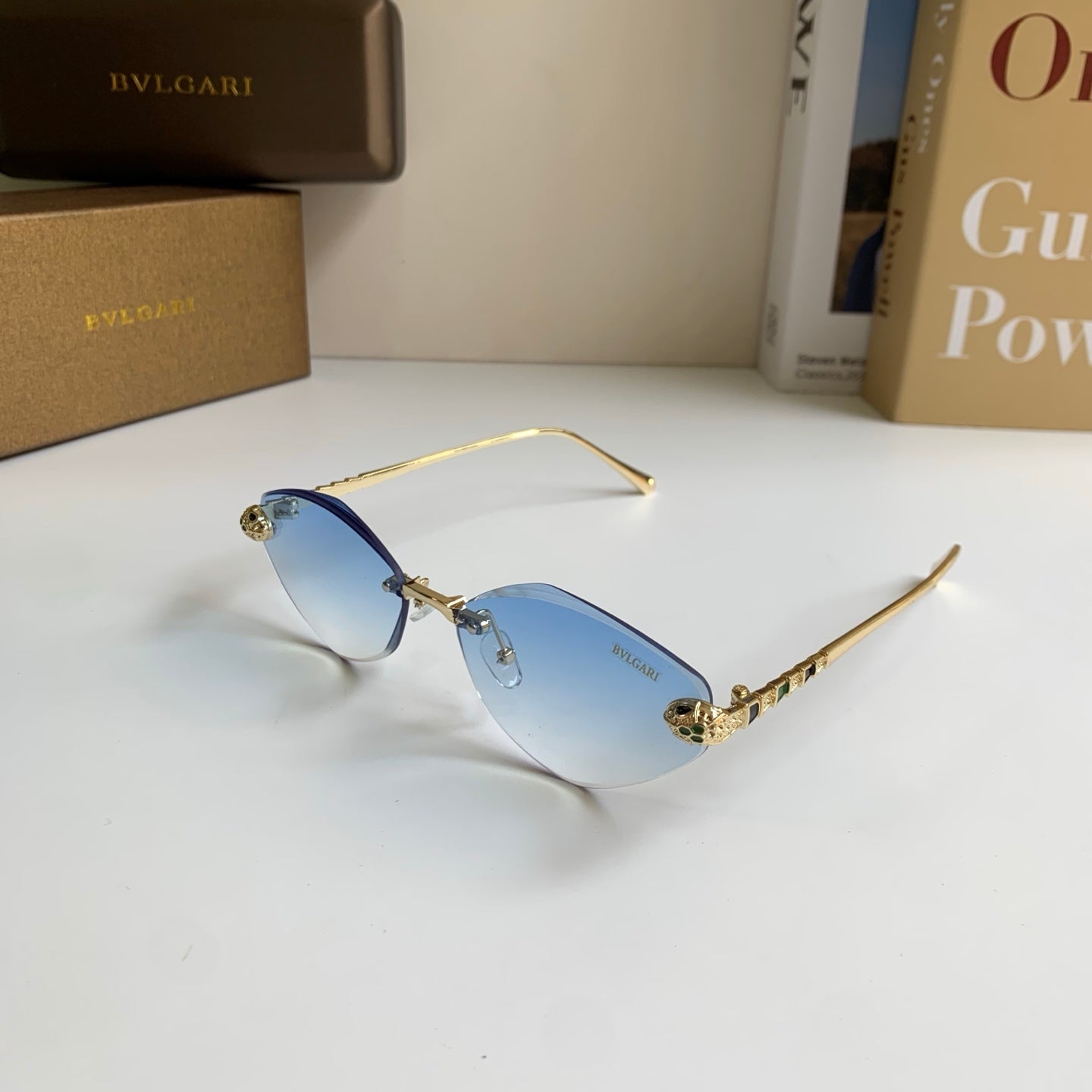 Bottega Veneta Cat-Eye Silver Lens Sunglasses for Men & Women - 432911 - detail image 2