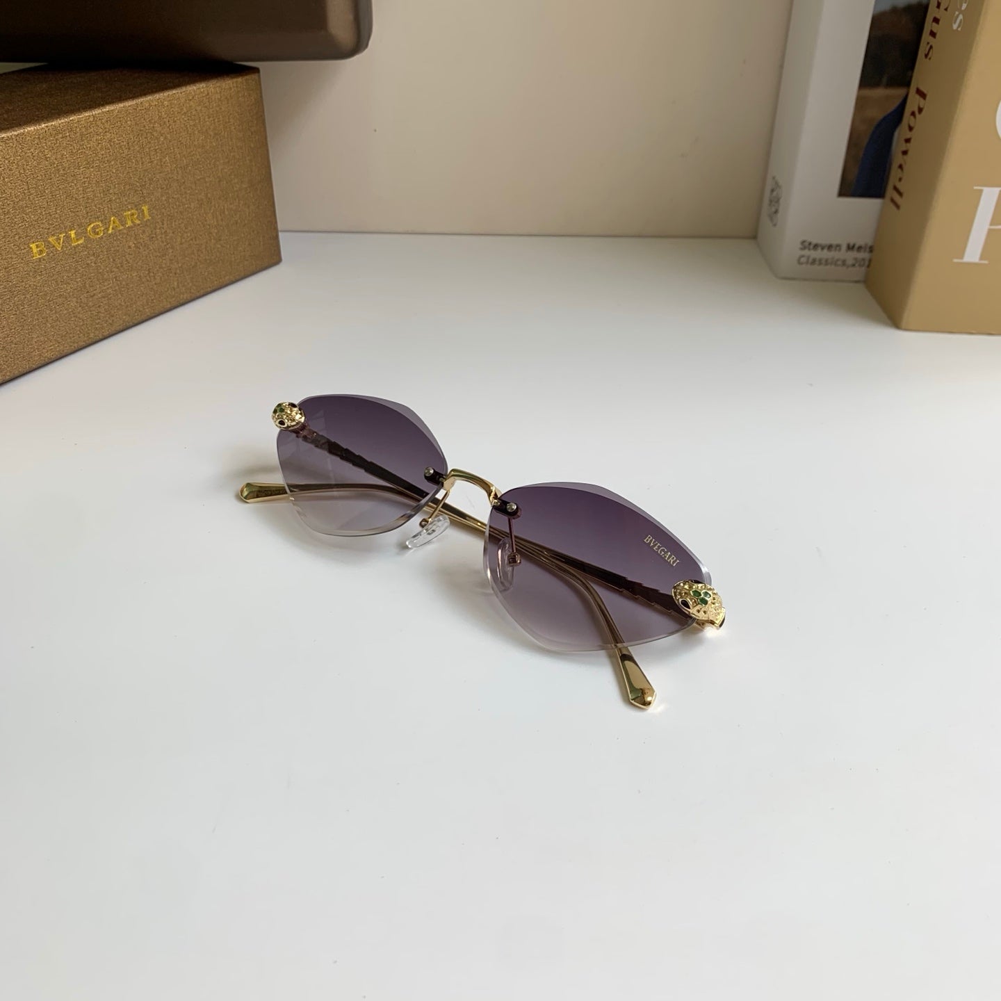 Bottega Veneta Cat-Eye Silver Lens Sunglasses for Men & Women - 432912 - detail image 4