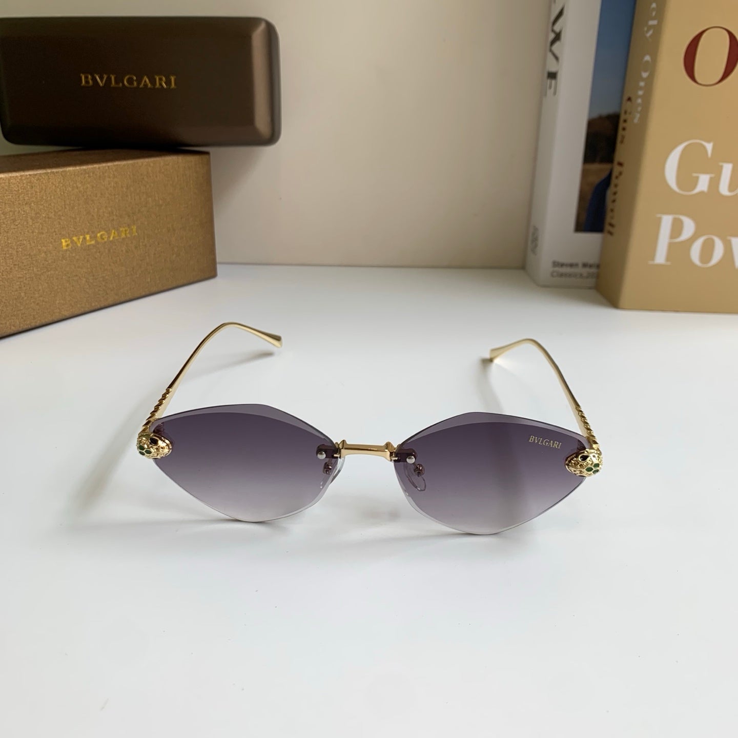Bottega Veneta Cat-Eye Silver Lens Sunglasses for Men & Women - 432912 - detail image 3