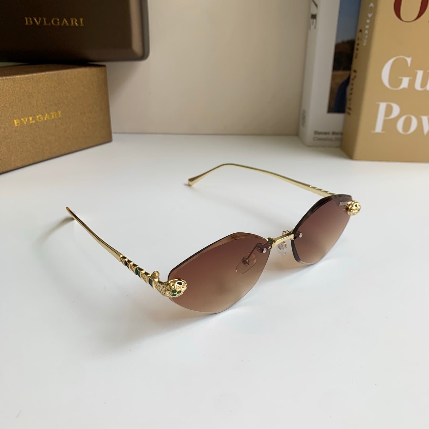 Bottega Veneta Cat-Eye Brown Lens Sunglasses for Men & Women - 432913