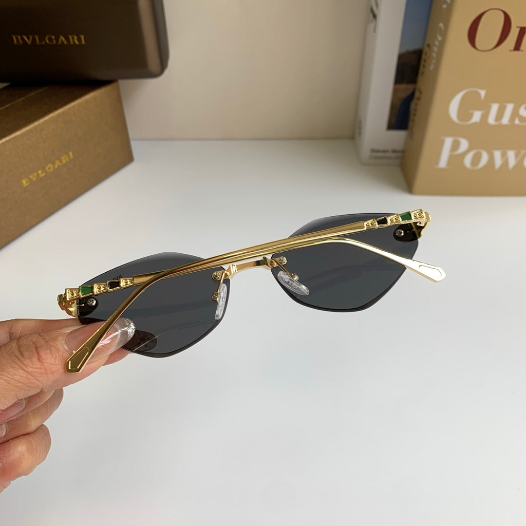 Bottega Veneta Cat-Eye Silver Lens Sunglasses for Men & Women - 432914 - detail image 8