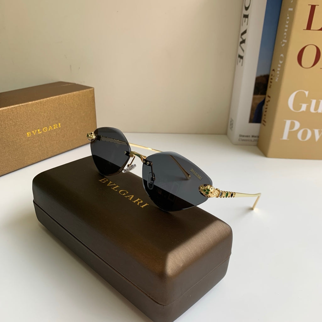Bottega Veneta Cat-Eye Silver Lens Sunglasses for Men & Women - 432914 - detail image 5