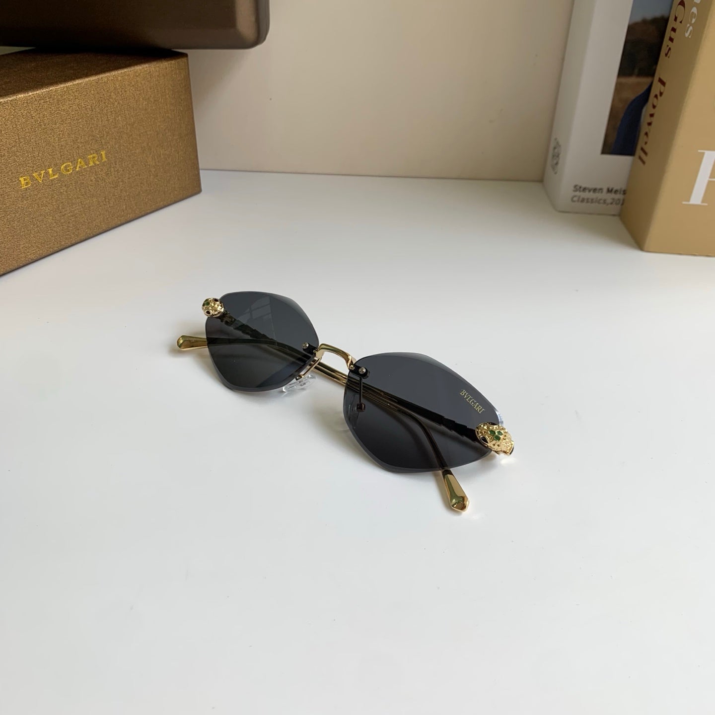 Bottega Veneta Cat-Eye Silver Lens Sunglasses for Men & Women - 432914 - detail image 4