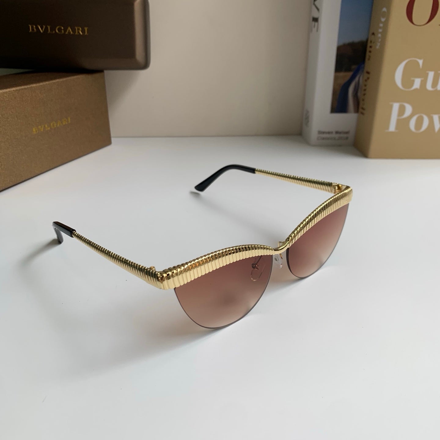 Bottega Veneta Cat-Eye Brown Lens Sunglasses for Men & Women