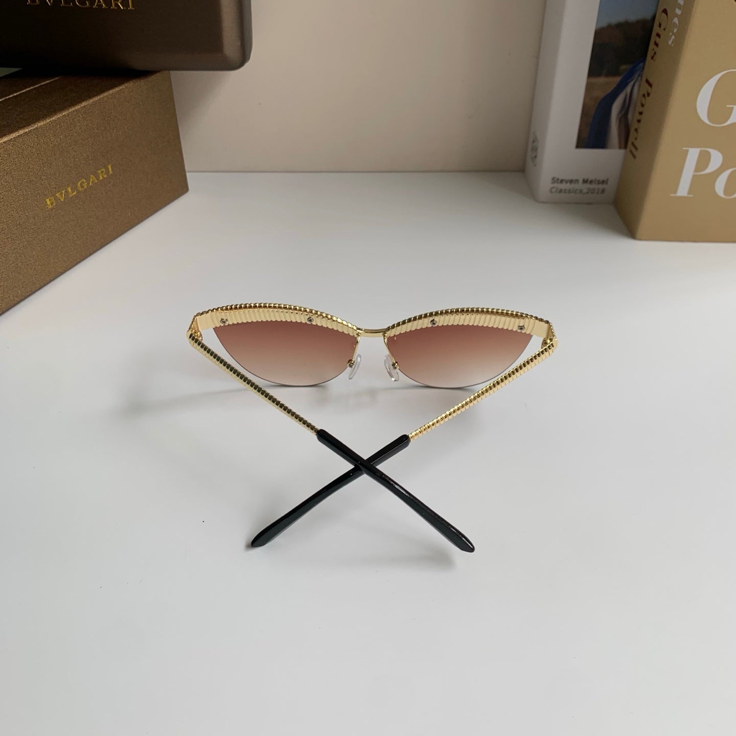 Bottega Veneta Cat-Eye Brown Lens Sunglasses for Men & Women - detail image 6