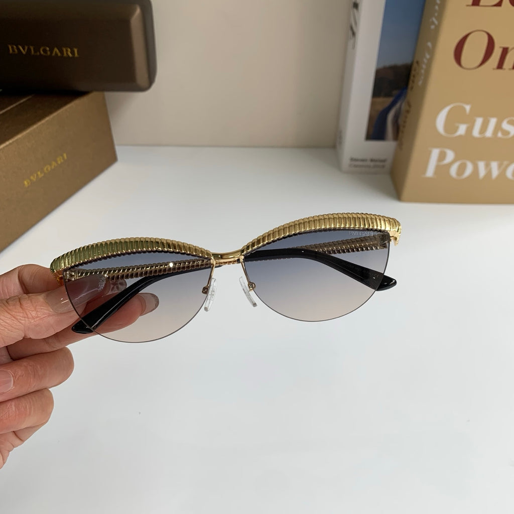 Bottega Veneta Cat-Eye Silver Lens Sunglasses for Men & Women - 372593 - detail image 4