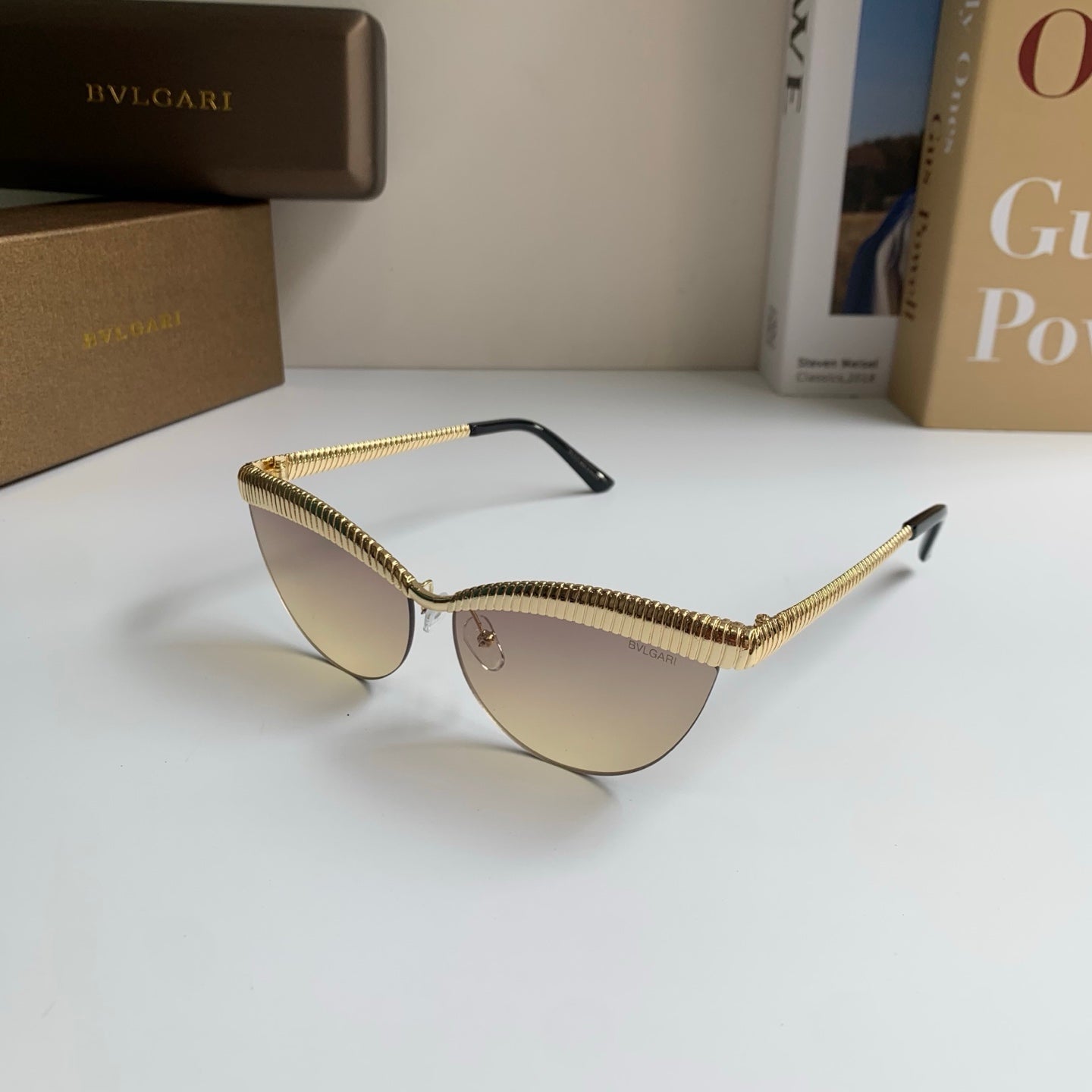 Bottega Veneta Cat-Eye Silver Lens Sunglasses for Men & Women - 466342 - detail image 2