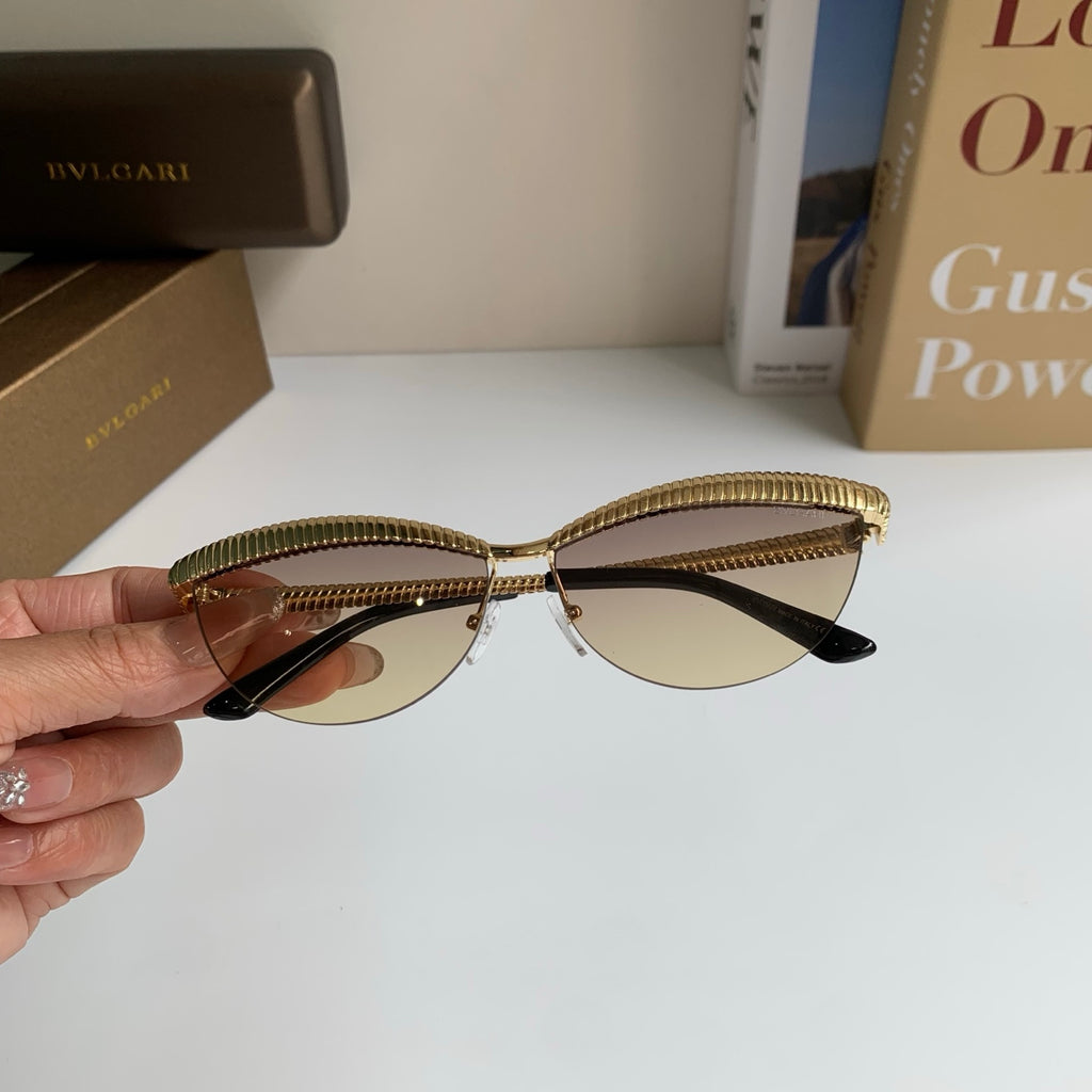 Bottega Veneta Cat-Eye Silver Lens Sunglasses for Men & Women - 466342 - detail image 4