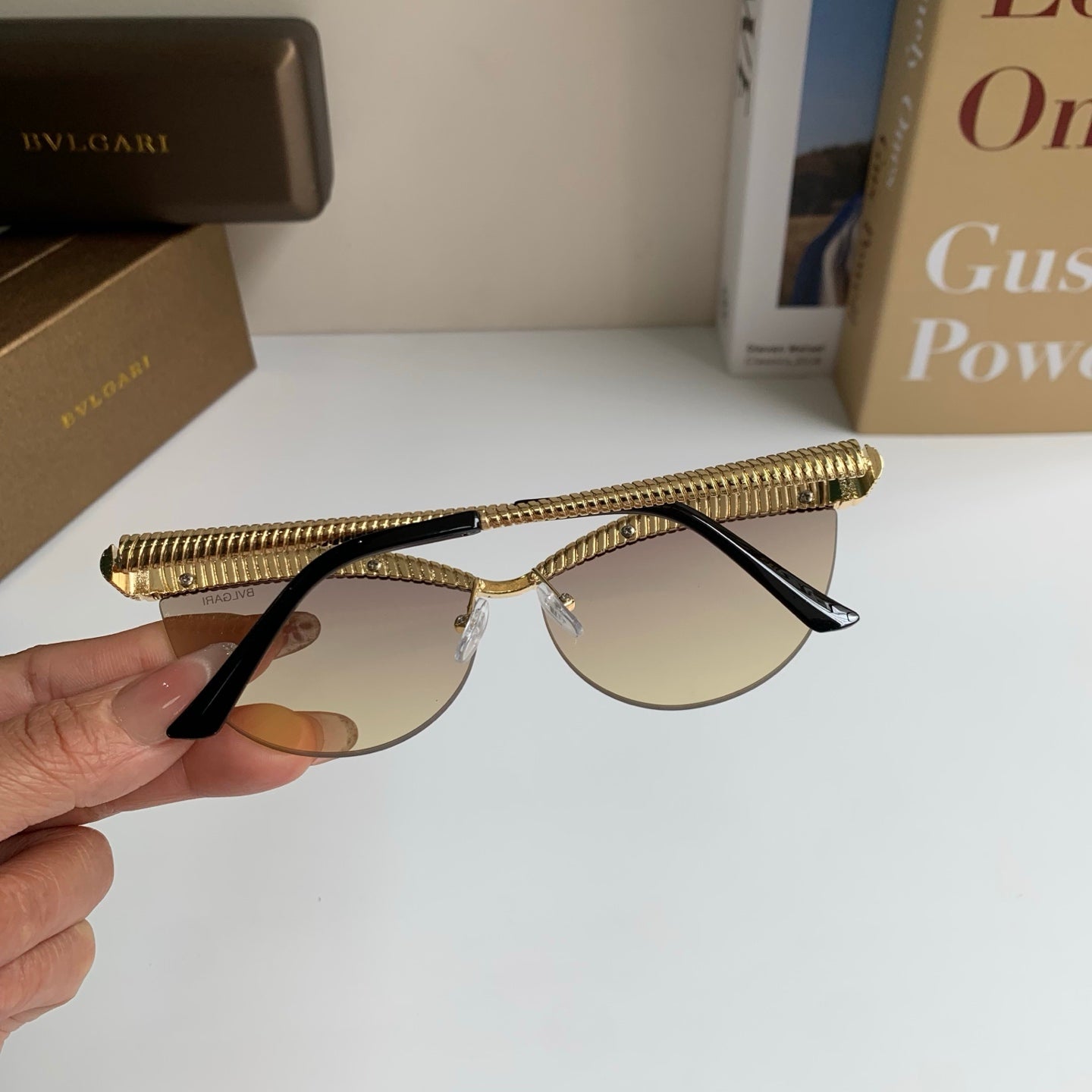 Bottega Veneta Cat-Eye Silver Lens Sunglasses for Men & Women - 466342 - detail image 6