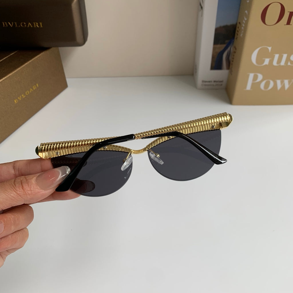 Bottega Veneta Cat-Eye Silver Lens Sunglasses for Men & Women - detail image 8