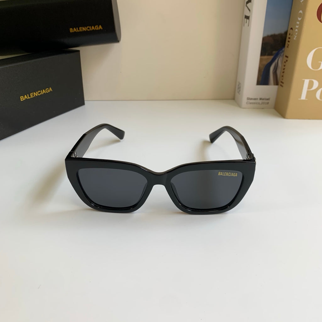 Balenciaga Square Black Lens Sunglasses for Men & Women - 466010 - detail image 5