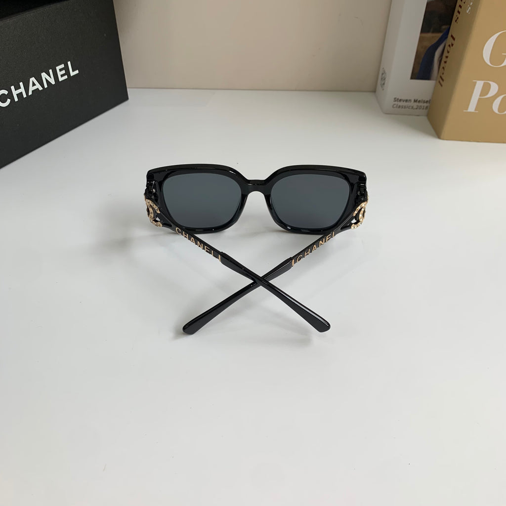 Chanel Fashion Black Lens Sunglasses for Men & Women - 493617 - detail image 8
