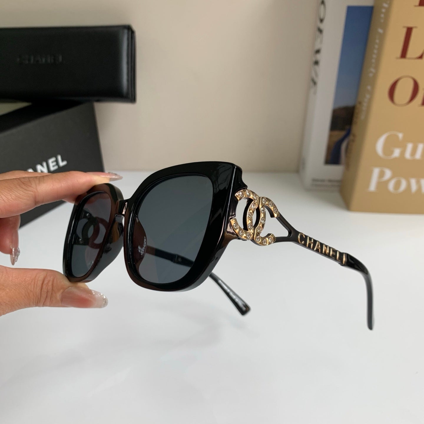 Chanel Fashion Black Lens Sunglasses for Men & Women - 493617 - detail image 6