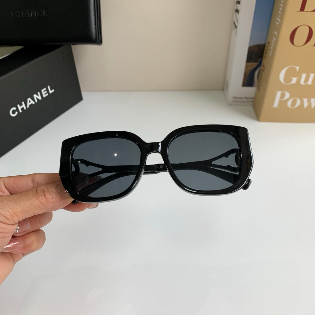 Chanel Fashion Black Lens Sunglasses for Men & Women - 493617 - detail image 4