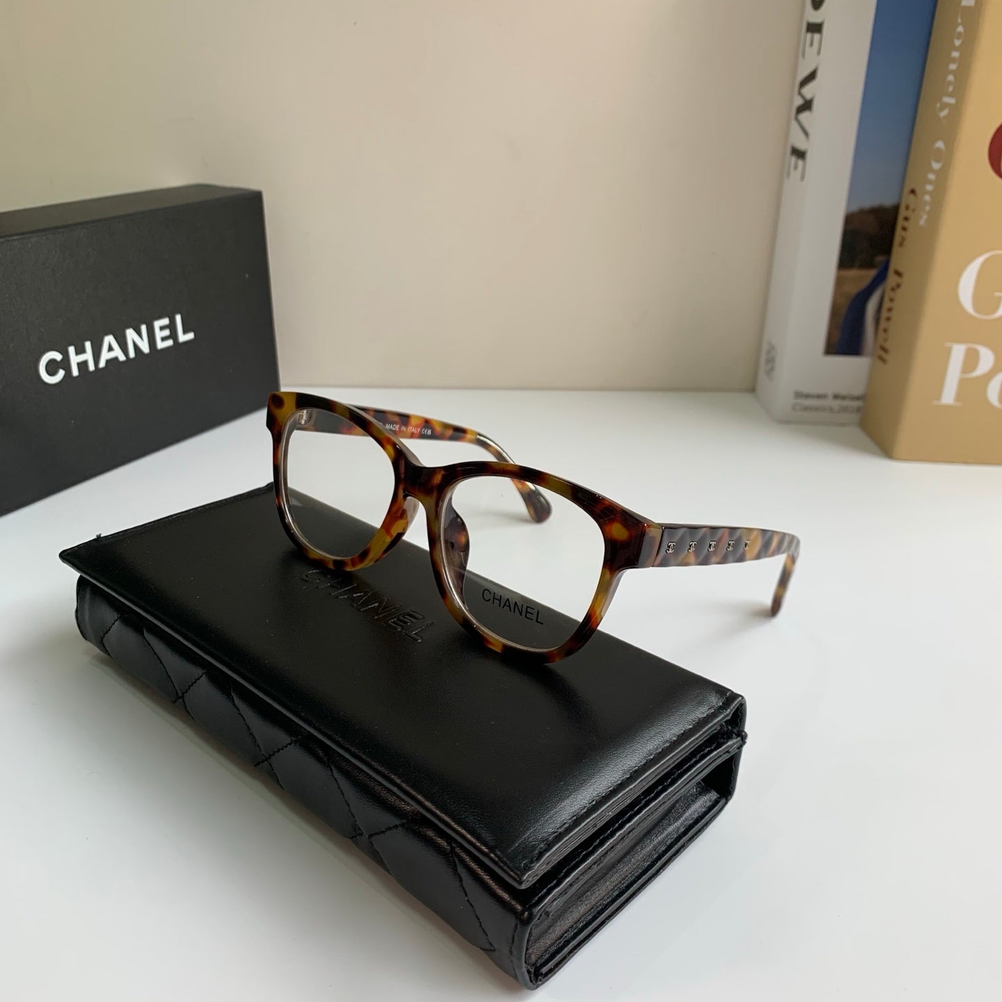 Chanel Blue-Light Fashion Silver Lens Sunglasses for Men & Women - detail image 4