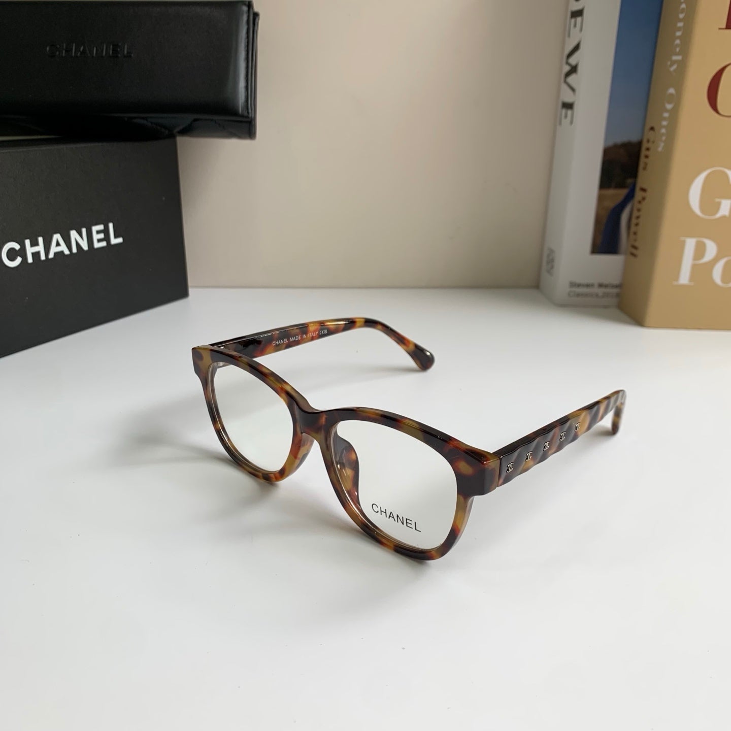 Chanel Blue-Light Fashion Silver Lens Sunglasses for Men & Women - detail image 2