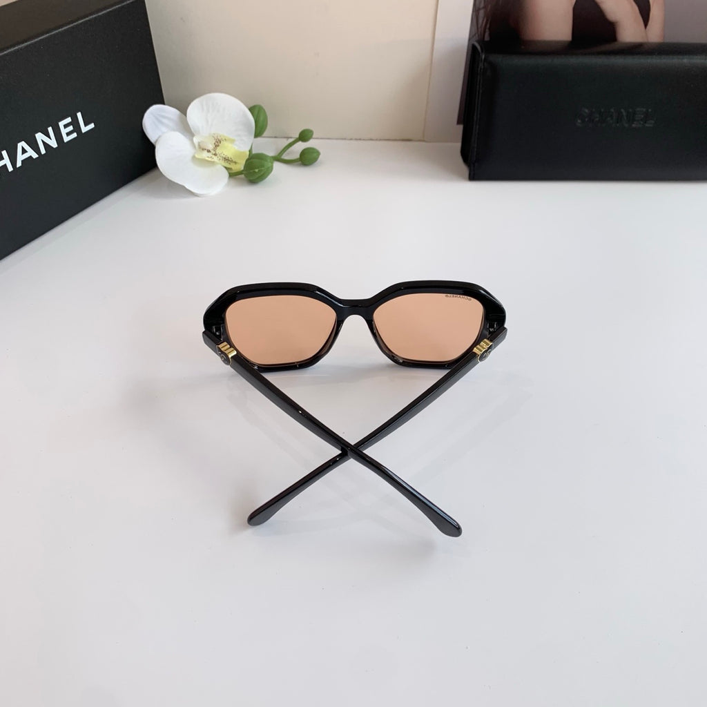 Chanel Fashion Gold Lens Sunglasses for Men & Women - detail image 3