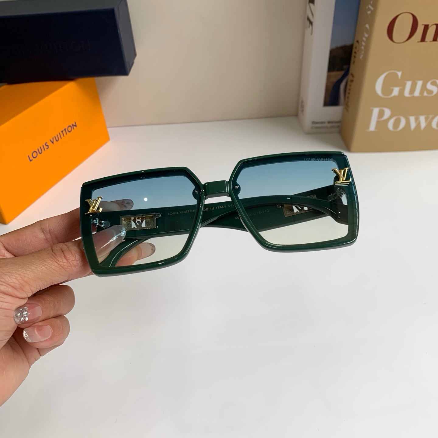 Louis Vuitton Square Blue Lens Sunglasses for Men & Women - 486141 - detail image 4