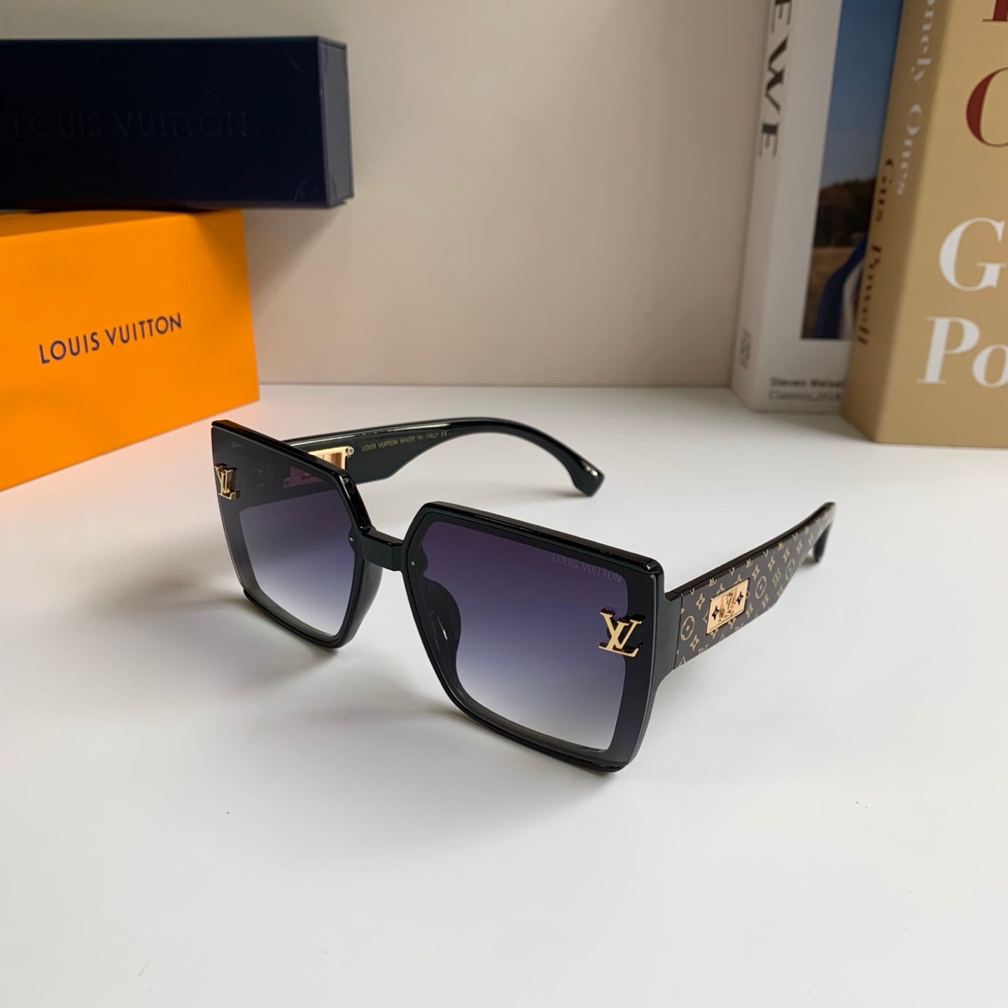 Louis Vuitton Square Gray Lens Sunglasses for Men & Women - 486142 - detail image 2