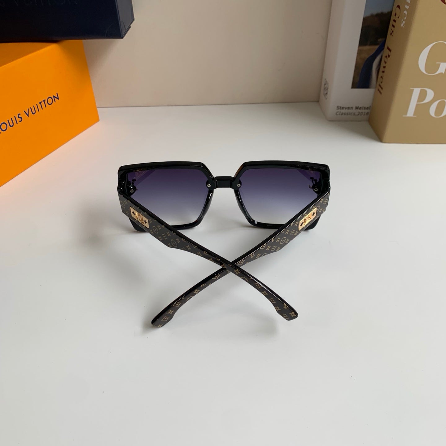 Louis Vuitton Square Gray Lens Sunglasses for Men & Women - 486142 - detail image 9