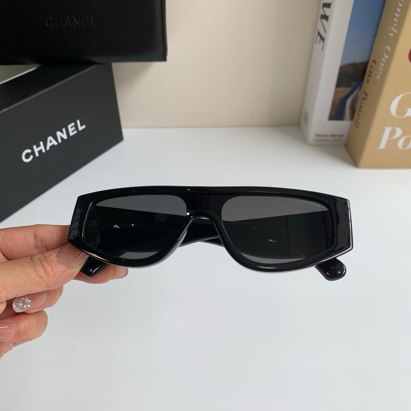 Chanel Cat-Eye Black Lens Sunglasses for Men & Women - 486518 - detail image 3